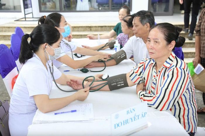 Triển khai khám sức khỏe cho người dân bảo đảm thực chất, hiệu quả. Ảnh: chinhphu.vn