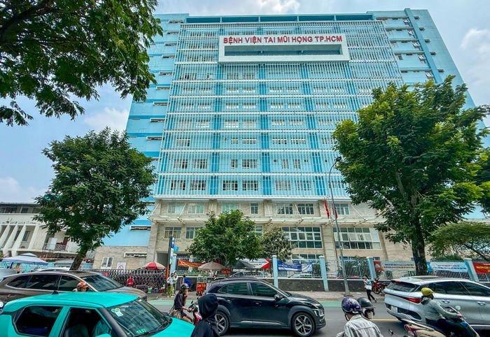  Khu M Bệnh viện Tai Mũi Họng TPHCM được cải tạo từ trụ sở Trung tâm Y tế quận 3 trước đây (số 114-118 Trần Quốc Thảo, phường Xuân Hòa, TPHCM). Ảnh: HOÀNG TRIỀU 