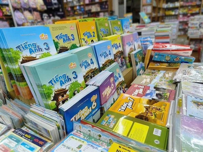 Thủ tướng chỉ đạo huy động tất cả nguồn lực, in ấn, cung ứng đủ sách giáo khoa.