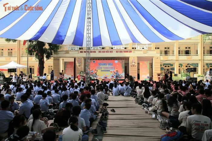 Thầy và trò trường THCS Kim Liên và chương trình “Trung thu yêu thương” 2026.