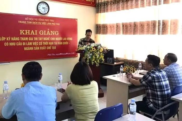 Ngày 9/9/2026, Trung tâm Dịch vụ việc làm Phú Thọ tổ chức Lễ khai giảng Lớp “Kỹ năng tham gia thi tay nghề cho người lao động có nhu cầu đi làm việc có thời hạn tại Hàn Quốc - ngành Sản xuất chế tạo” năm 2026.