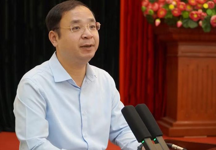 Ông Nguyễn Thế Sơn – Phó Vụ trưởng Vụ Giáo dục Phổ thông (Bộ GD&ĐT) phát biểu tại hội thảo.
