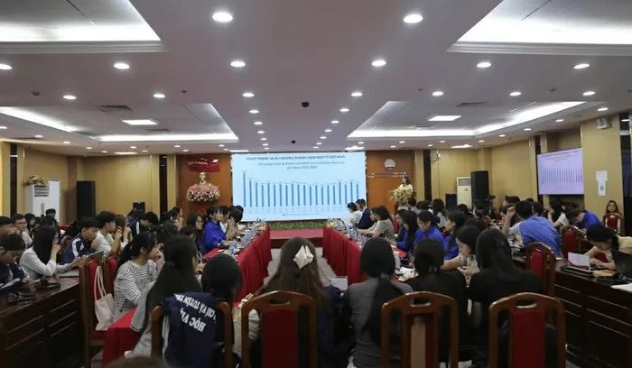Bà Nguyễn Thị Thanh Mai, Quyền Trưởng ban Thống kê Dân số và Lao động, Cục Thống kê, Bộ Tài chính, phát biểu tại tọa đàm. (Nguồn: ILO)