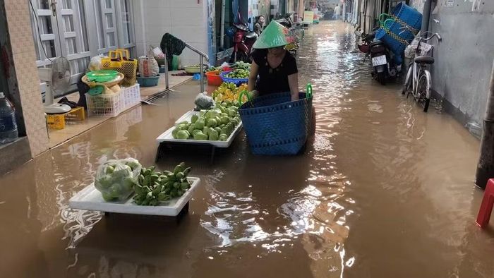 Chợ Phước Thọ, xã Tân Hạnh bị ảnh hưởng bởi triều cường. (Ảnh: Trí Trần)