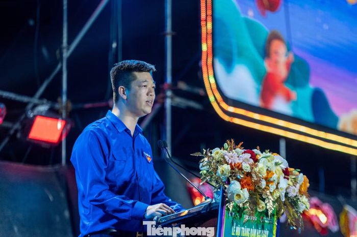 Theo anh Nguyễn Đình Đàn - Phó Bí thư Thành Đoàn Quảng Ninh, chương trình được tổ chức với mong muốn mang đến cho các em thiếu nhi một đêm hội thật vui tươi, ấm áp, an toàn và nhiều kỷ niệm đẹp. Đặc biệt, chương trình năm nay được tổ chức trong không khí hân hoan, phấn khởi khi Quốc hội thông qua Nghị quyết thành lập thành phố Quảng Ninh. "Đây là một dấu mốc phát triển có ý nghĩa quan trọng, mở ra không gian phát triển mới, khơi dậy niềm tin, niềm tự hào và kỳ vọng về một Quảng Ninh ngày càng văn minh, hiện đại, giàu bản sắc", Phó Bí thư Thành Đoàn Quảng Ninh chia sẻ.