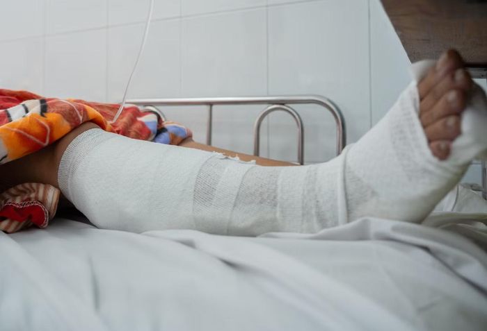 Bà D.T.T. (57 tuổi, quê Ninh Bình) đang được điều trị