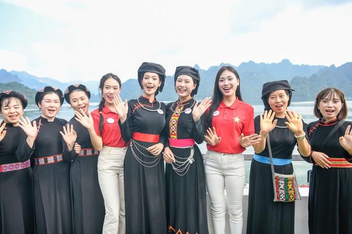 Chuyến đi cũng là một trong những trải nghiệm đáng nhớ của thí sinh trong hành trình Hoa hậu Việt Nam. Không chỉ tham quan, chụp ảnh, họ còn được tìm hiểu thêm về những địa danh nổi tiếng, văn hóa địa phương và đời sống của người dân nơi đây.