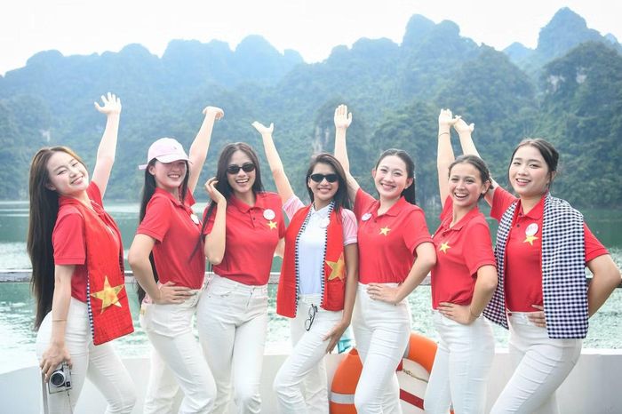 Hành trình đến Na Hang cũng cho thí sinh cơ hội bước ra khỏi không gian quen thuộc của cuộc thi để trực tiếp khám phá vùng đất mới.