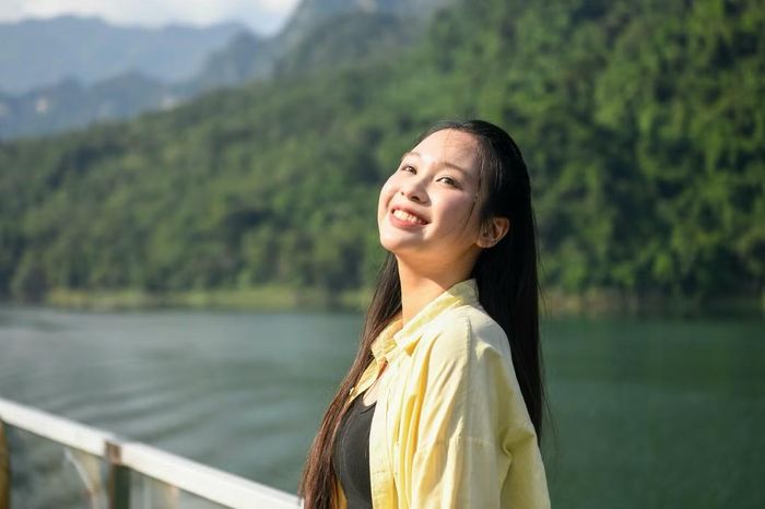 Với Khánh Linh, việc được cùng các người đẹp khám phá Na Hang không chỉ là một chuyến đi mà còn là dịp để quảng bá hình ảnh quê hương đến nhiều người hơn.