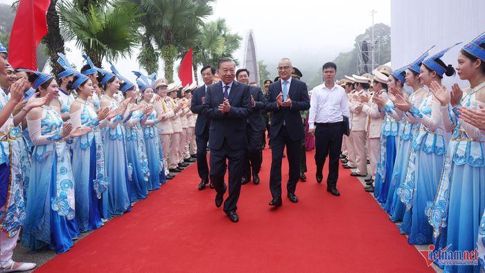 Tổng Bí thư, Chủ tịch nước Tô Lâm cùng các đại biểu dự lễ khánh thành. Ảnh: Đức Hoàng
