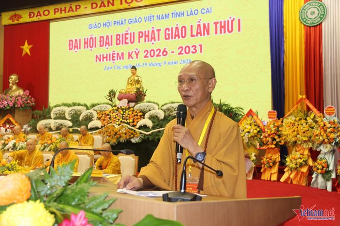 Hòa thượng Thích Thanh Điện phát biểu tại Đại hội. Ảnh: Trọng Bảo