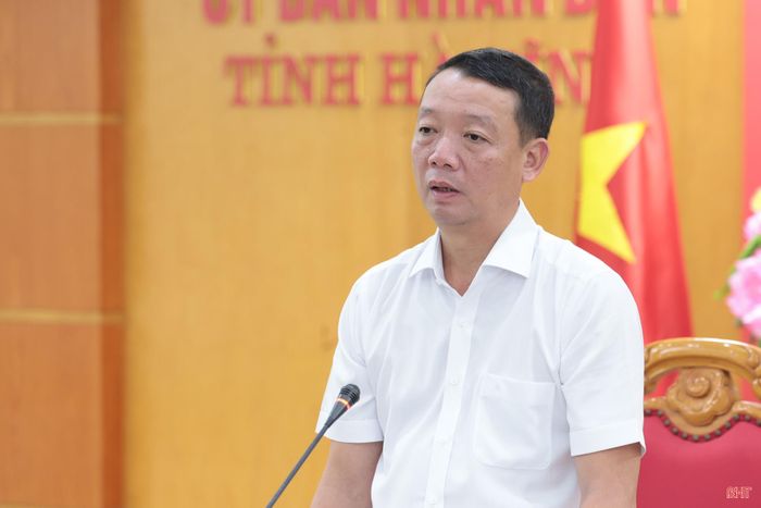 Đồng chí Phan Thiên Định – Phó Bí thư Tỉnh ủy, Chủ tịch UBND tỉnh, Trưởng Ban Chỉ huy Phòng thủ dân sự tỉnh, kết luận cuộc làm việc.