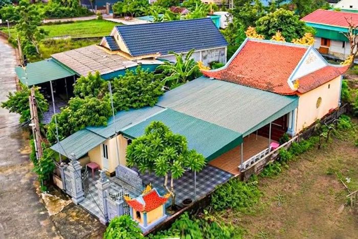 Nhà thờ Phạm Hữu Cảnh tọa lạc tại thôn Hoa Phú, xã Cổ Đạm.