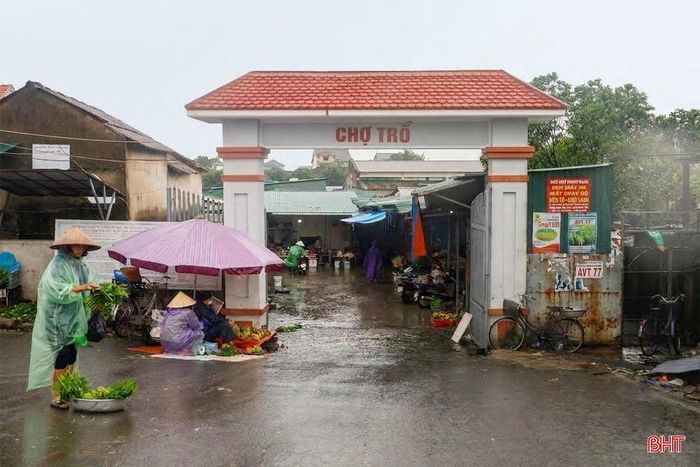 Qua nhiều lần di dời địa điểm tên chợ Trổ vẫn được giữ nguyên cho đến ngày nay.