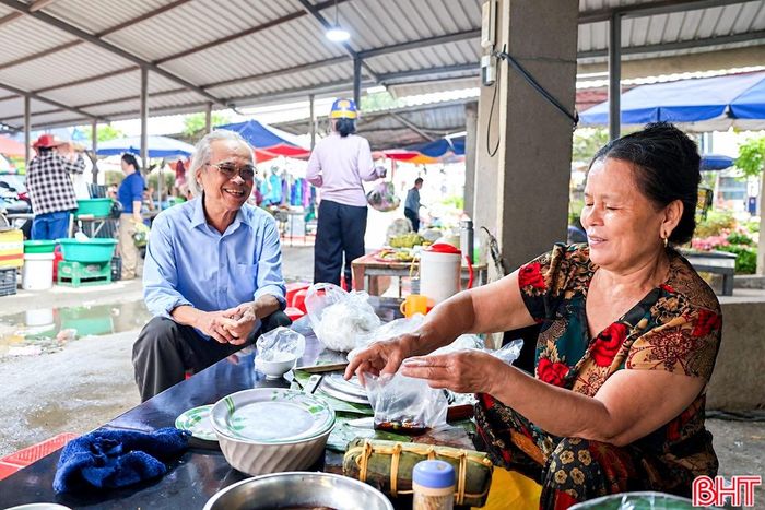 Chợ Huyện (Lộc Hà) - nơi nhà thơ Nguyễn Văn Thanh tìm về nhặt lại ký ức tuổi thơ và khơi nguồn cảm hứng sáng tác.