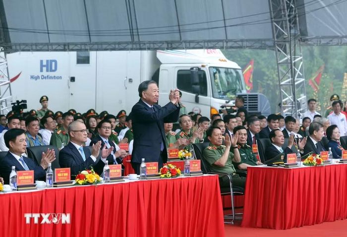 Tổng Bí thư, Chủ tịch nước Tô Lâm dự Lễ kỷ niệm 72 năm Ngày Bác Hồ về thăm Đền Hùng và khánh thành Tượng đài “Bác Hồ với Ngày hội non sông”. (Ảnh: Thống Nhất/TTXVN)
