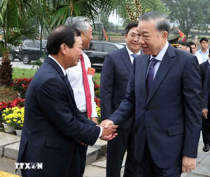 Tổng Bí thư, Chủ tịch nước Tô Lâm và các đại biểu. (Ảnh: Thống Nhất/TTXVN)