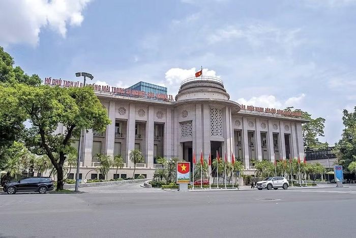 Chính phủ giao Ngân hàng Nhà nước tăng vốn điều lệ cho các ngân hàng thương mại do Nhà nước nắm giữ trên 50% vốn điều lệ, ngân hàng thương mại do Nhà nước nắm giữ 100% vốn điều lệ. (Ảnh: Vietnam+)