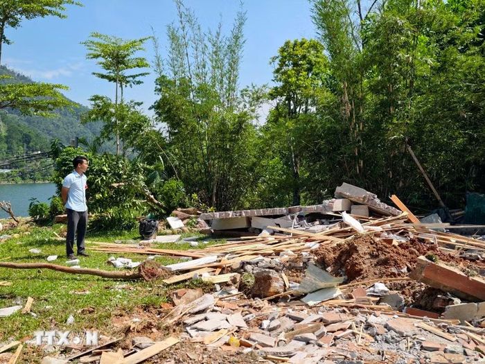Các hạng mục xây dựng vi phạm tại thôn Thái Vụ, xã Kim Anh, đã được phá dỡ, trả lại mặt bằng để tiếp tục xử lý theo quy định. (Ảnh: Trung Nguyên/TTXVN)