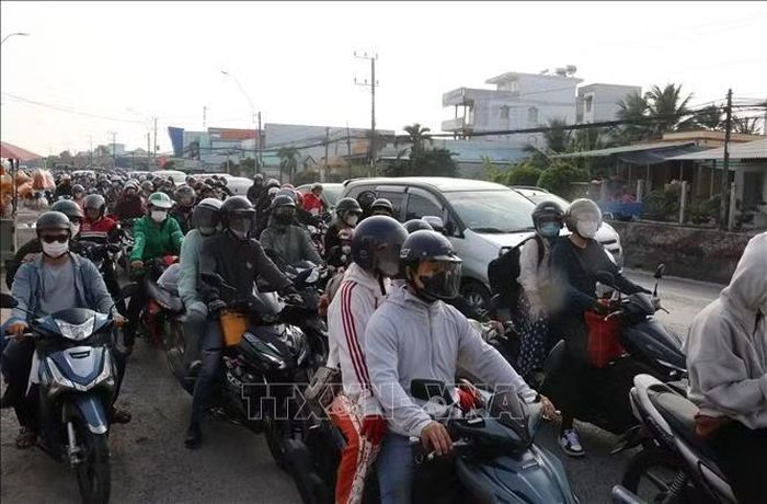 Quốc lộ 1 đoạn qua tỉnh Tây Ninh thường xuyên chịu áp lực giao thông vào các dịp lễ, Tết, khi lượng phương tiện qua tuyến tăng mạnh.