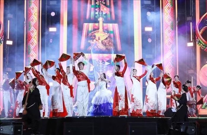 Các tiết mục nghệ thuật đặc sắc tại khai mạc Lễ hội Ánh sáng biên cương lần thứ nhất năm 2026 với chủ đề “Sắc màu xứ Lạng”.