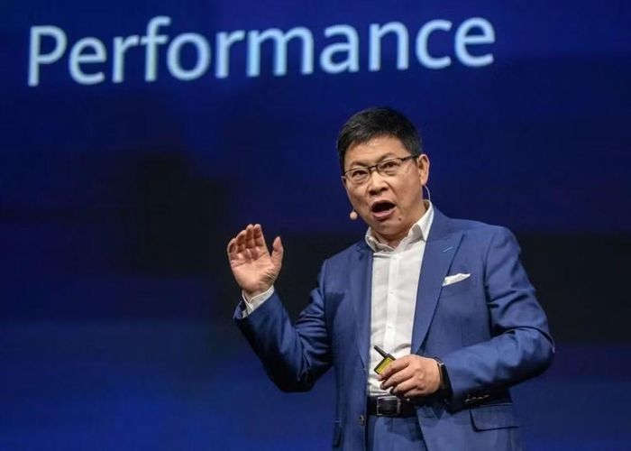 Dư Thừa Đông bị gọi là Dư Đại Chủy, nhưng sau này biệt hiệu đó lại trở thành thương hiệu của ông. Ảnh: Sohu.