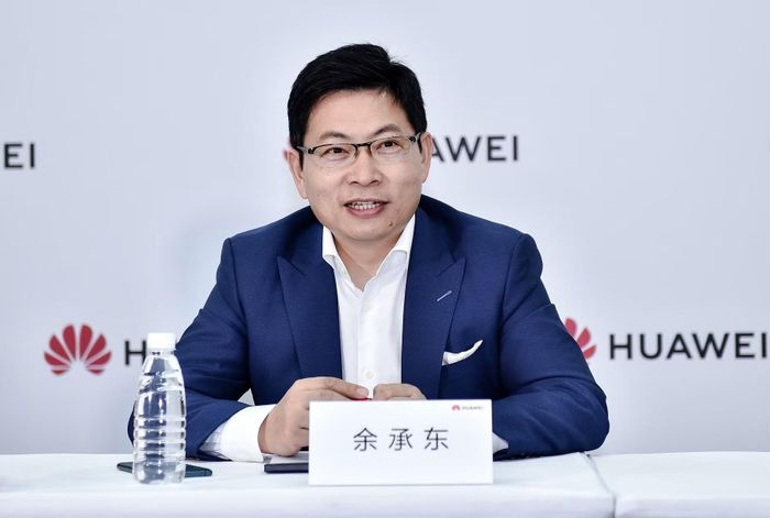Dư Thừa Đông được coi là người biến công nghệ của Huawei thành sản phẩm, thương hiệu và doanh số. Ảnh: Sina.
