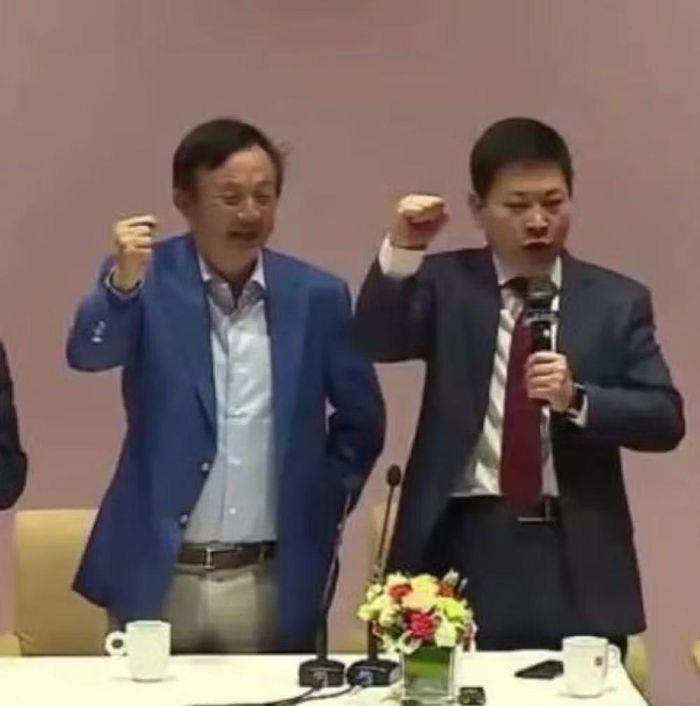 Dư Thừa Đông thành công do sớm chiếm được sự tin tưởng của Chủ tịch Huawei Nhậm Chính Phi. Ảnh: Sohu.