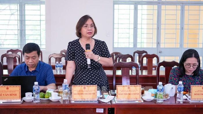 Phó Cục trưởng Cục Quản lý đất đai (Bộ Nông nghiệp và Môi trường) Đoàn Thị Thanh Mỹ đề xuất giải pháp tháo gỡ vướng mắc trong quản lý đất đai trên địa bàn tỉnh Tây Ninh. Ảnh: Minh Phú - TTXVN