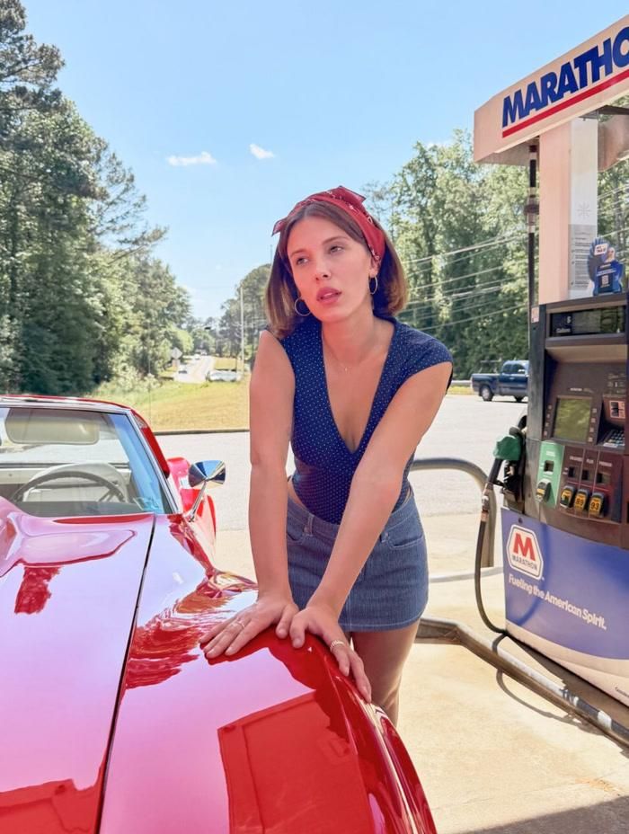 Quyết định liên tiếp nhận con nuôi của Millie Bobby Brown xuất phát từ mong muốn cô đã ấp ủ từ khi còn nhỏ. 