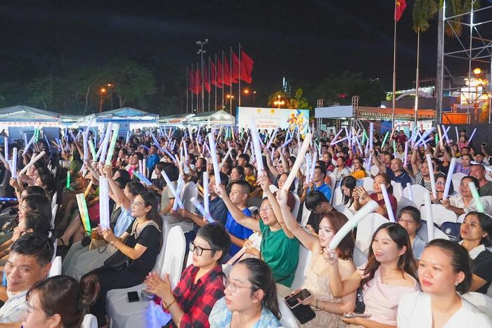 Hàng nghìn công nhân lao động tham gia hưởng ứng nhiệt tình tại Lễ phát động