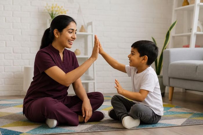 Rất nhiều ý kiến cho rằng gia đình nên cắt giảm khoản chi thuê bảo mẫu