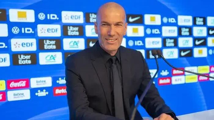 HLV Zidane. Ảnh: AFP