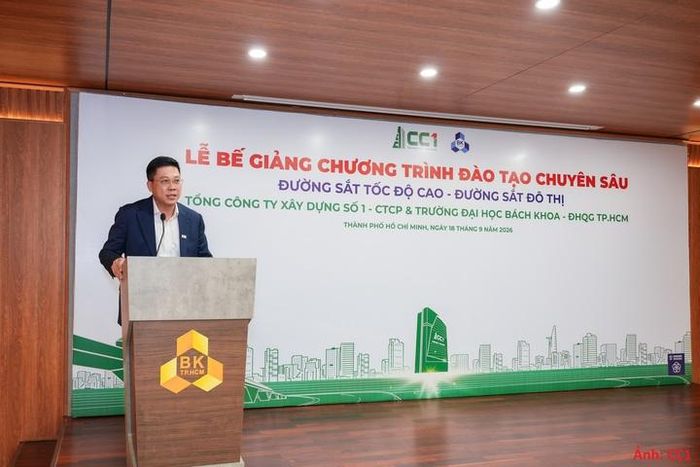 Ông Lê Bảo Anh - Tổng giám đốc CC1 phát biểu tại sự kiện, bày tỏ sự trân trọng trước sự đồng hành của Trường Đại học Bách khoa - Đại học Quốc gia TP. Hồ Chí Minh cùng các chuyên gia đầu ngành.