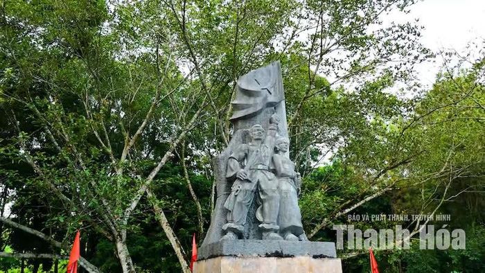 Tượng đài Chiến khu du kích Ngọc Trạo hôm nay.