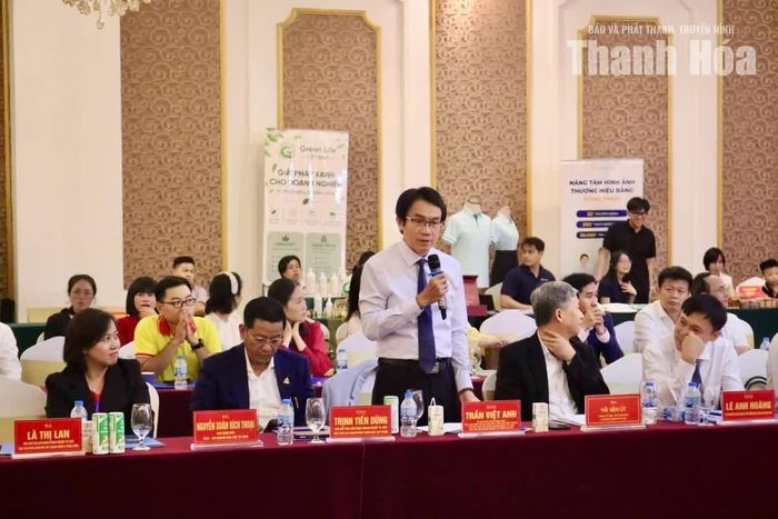 Ông Trần Việt Anh, Phó Chủ tịch Liên đoàn Doanh nghiệp Thành phố Hồ Chí Minh phát biểu tại hội nghị.