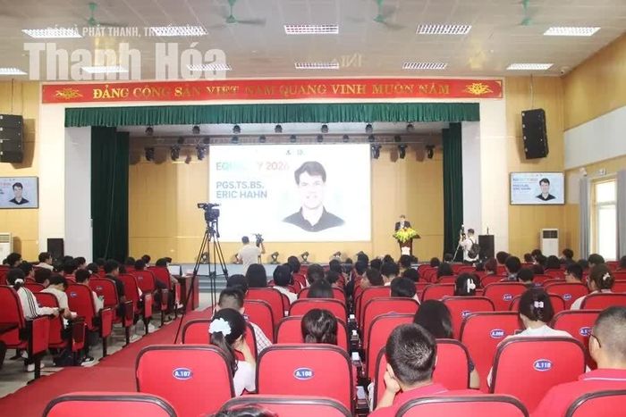 Quang cảnh tại hội thảo.