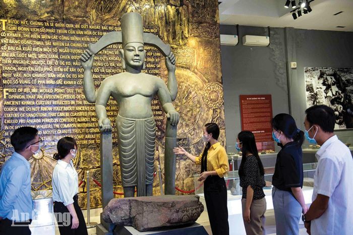 An Giang bảo tồn và phát huy giá trị di sản văn hóa Óc Eo. ẢNH: MINH THƯ
