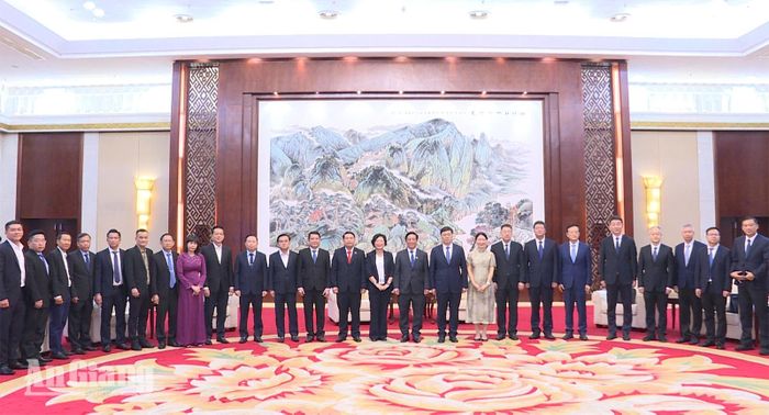 Đoàn công tác tỉnh An Giang và lãnh đạo Chính quyền Quảng Tây.