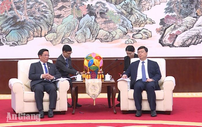 Lãnh đão tỉnh An Giang và Quảng Tây trao đổi nội dung hợp tác.