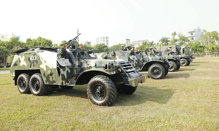  Đại đội Cơ giới - Trinh sát 1 chuyển trạng thái sẵn sàng chiến đấu. 