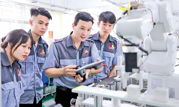  Đào tạo nhân lực chất lượng cao tại Trường Cao đẳng Công nghiệp Bắc Ninh. 