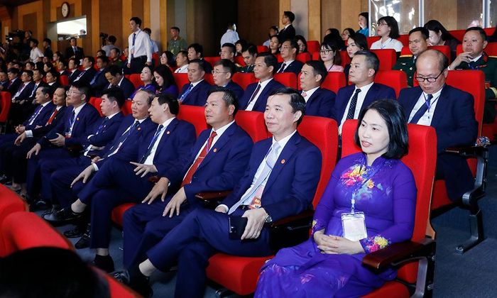  Các đại biểu dự Lễ công bố thành lập thành phố Bắc Ninh và đón nhận Huân chương Lao động hạng Nhất. 