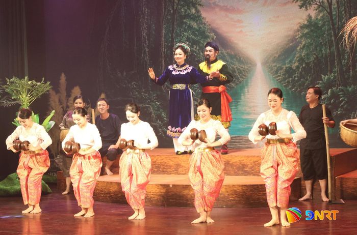 Đa dạng các loại hình nghệ thuật trong show diễn. Ảnh: NGỌC HÀ