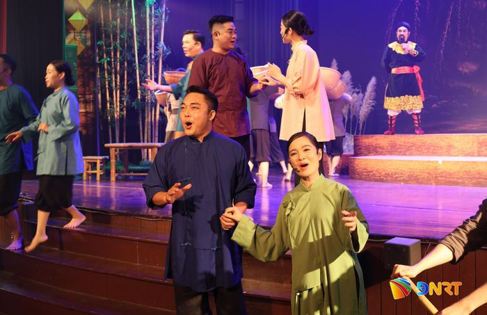 Nghệ thuật dân ca gợi không gian đời sống sinh động, gần gũi. Ảnh: NGỌC HÀ