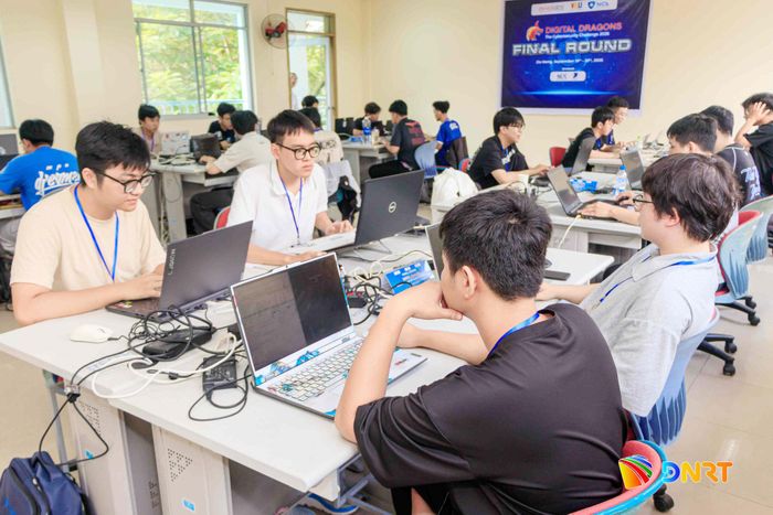 Cuộc thi giúp sinh viên học hỏi và phát triển kỹ năng trong lĩnh vực an toàn, an ninh không gian mạng. Ảnh: THU HÀ