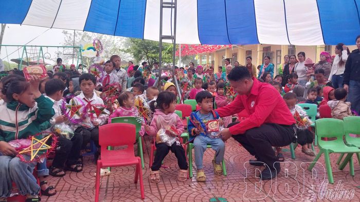 Chương trình tổ chức các hoạt động vui Tết Trung thu cho trẻ mầm non.