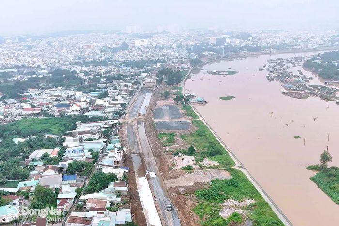 Dự án Đường ven sông Cái hoàn thiện không gian phát triển kinh tế - xã hội ven sông. Ảnh: Phạm Tùng