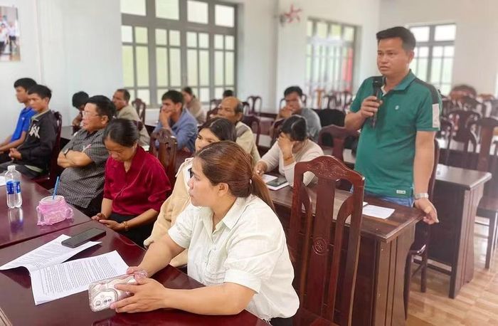  Người dân phát biểu ý kiến tại buổi đối thoại. Ảnh: Thanh Truyền 