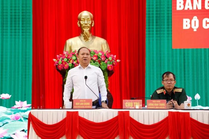 Phó Bí thư Thường trực Tỉnh ủy Rah Lan Chung phát biểu tại hội nghị bàn giao. Ảnh: H.P